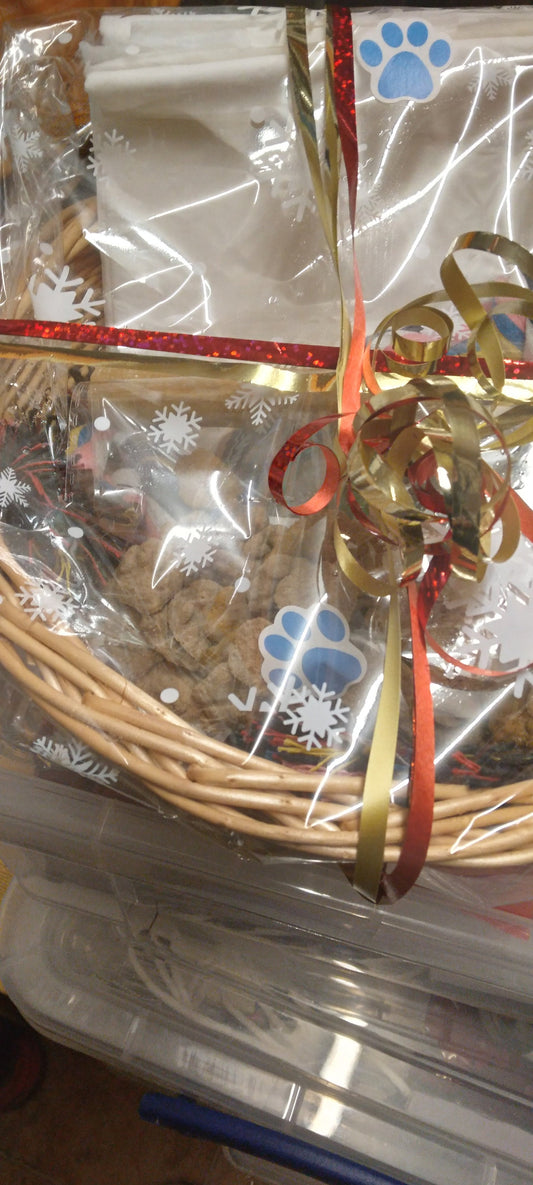 New Puppy Gift Hamper: Treats, Toys & Essentials